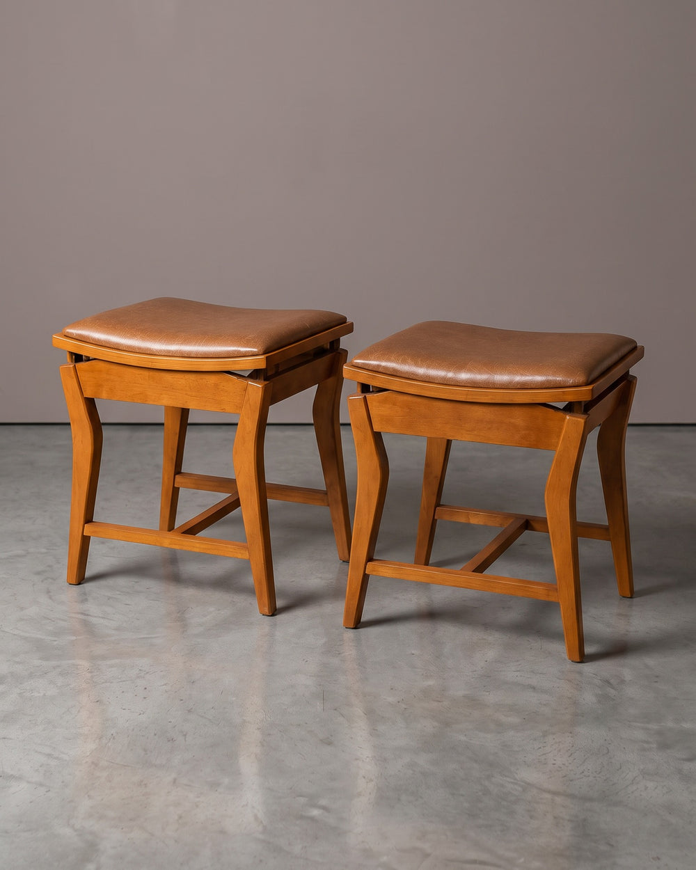 Conjunto 2 Banquetas Madeira Assento Estofado Courino