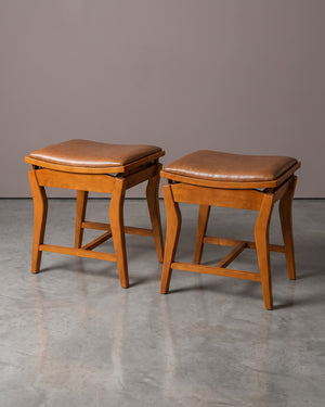 Conjunto 2 Banquetas Madeira Assento Estofado Courino - foto 1