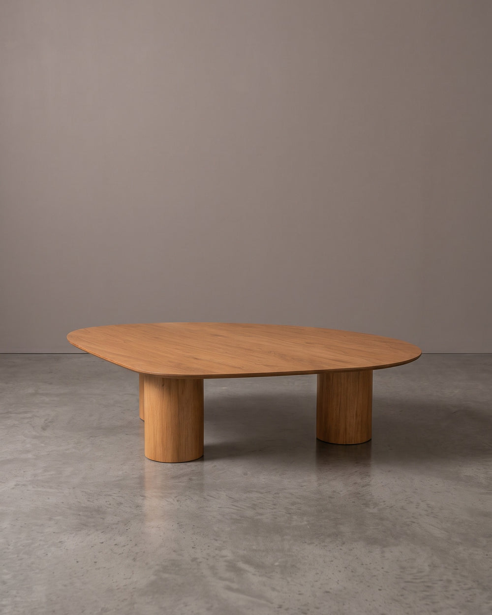 Mesa De Centro Orgânica Madeira Com Pés Cilíndricos