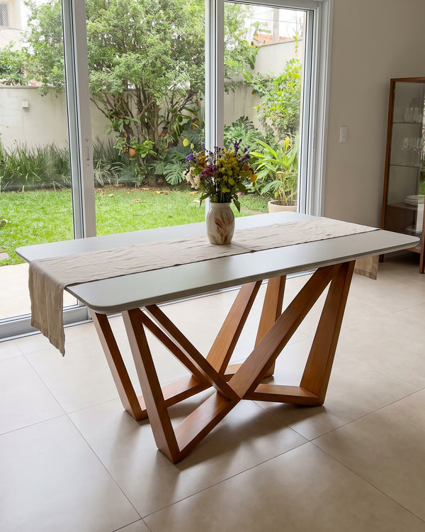Mesa De Jantar Flor Tampo Off White Base Geométrica De Madeira - foto 3