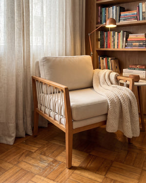 Poltrona Fit Madeira Com Detalhe Em Corda e Almofadas