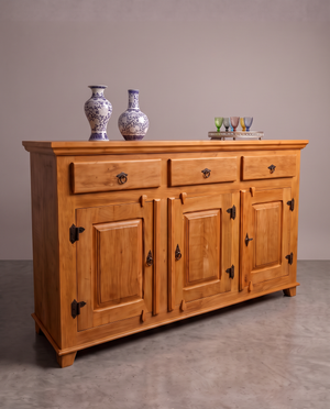 Buffet Rústico Maquinado 3 Portas 3 Gavetas Madeira De Demolição - acabamento Maquinado (liso)